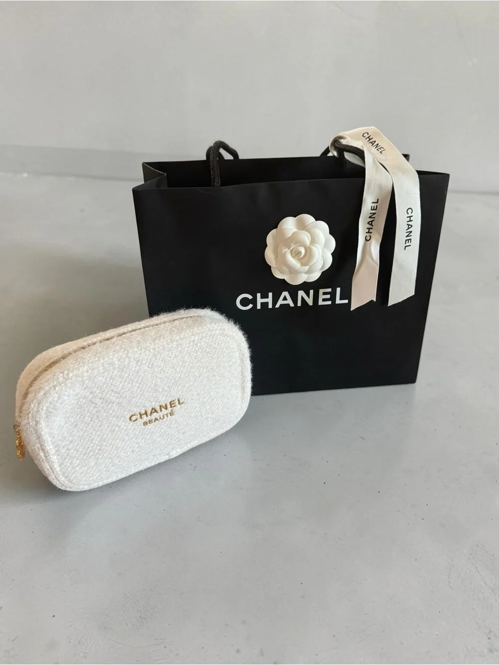 Authentic Chanel Beauté 2024 Limited Edition Holiday Pouch Bundle Set GWP VIP